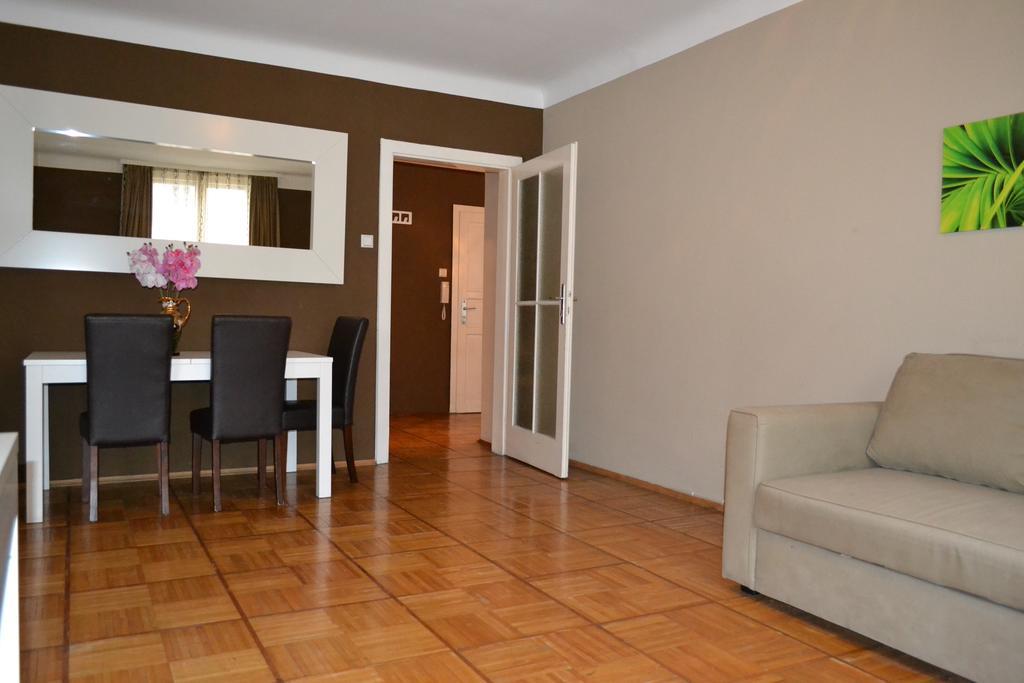 Goldfisch Apartment Hoher Markt Виена Екстериор снимка