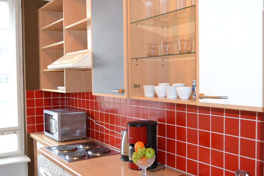 Goldfisch Apartment Hoher Markt Виена Стая снимка