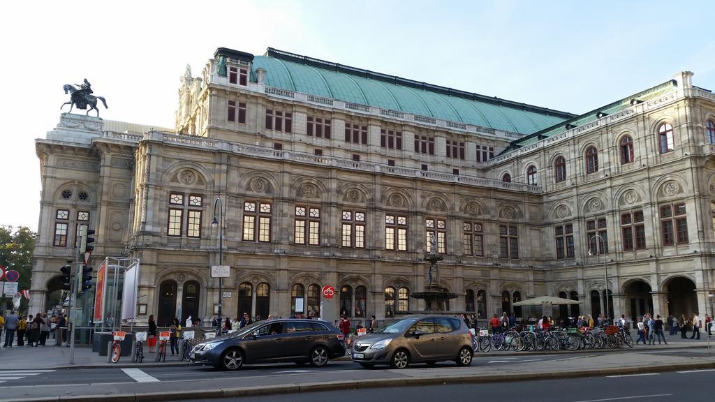 Goldfisch Apartment Hoher Markt Виена Екстериор снимка